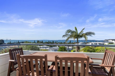2/18 Ngahere Views, Orewa, Orewa
