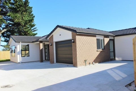 706A Massey Road, Mangere, Auckland