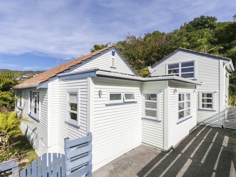 8 Darwin Street, Karori, Wellington