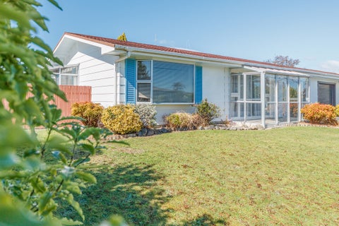 81 Abraham Crescent, Milson, Palmerston North