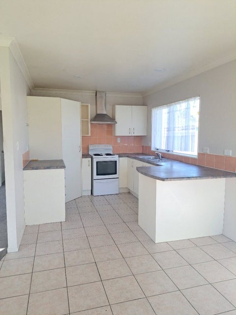 72 Sutton Crescent, Papakura, Papakura