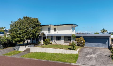 12 Ganymede Place, Half Moon Bay, Auckland