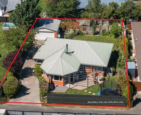 63 Gladstone Road, Woodend, Woodend