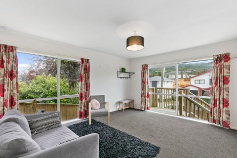 36 Ranui Tce, Tawa, Wellington
