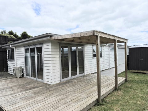 8 Bell Road, Beachlands, Auckland