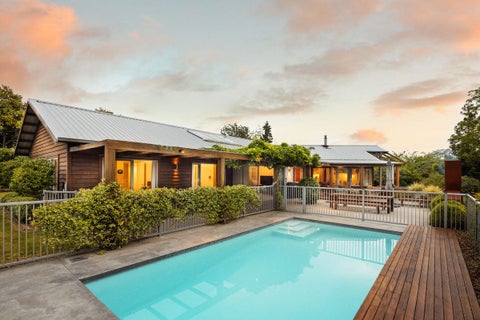 150 Athlone Drive, Cambridge, Cambridge