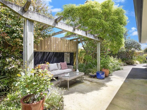 12 Papawai Grove, Waikanae