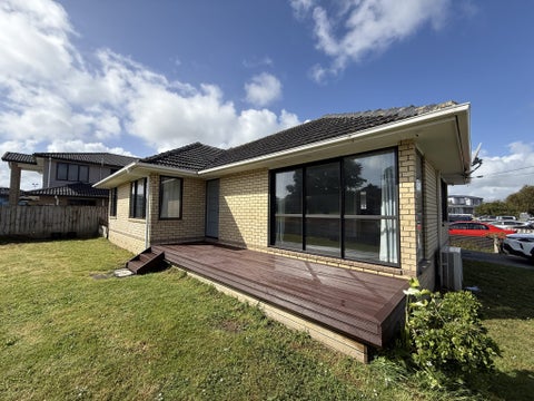 30 McAnnalley Street, Manurewa East, Auckland