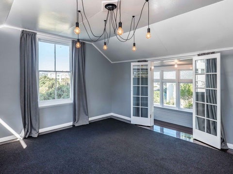 6 Newman Terrace, Thorndon, Wellington