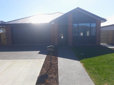 18 Quinn Crescent, Woodend, Woodend