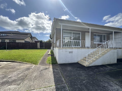 2/67 Ridge Road, Howick, Auckland