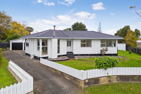 17 Nan Place, Pakuranga Heights, Auckland