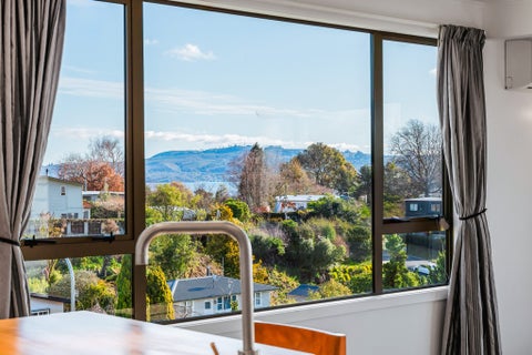44 Tremaine Avenue, Two Mile Bay, Taupo