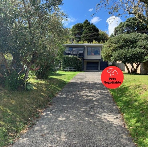 5 Warwick Avenue, Titirangi, Auckland