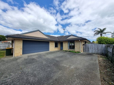 9A Araminta Place, Beachlands, Auckland