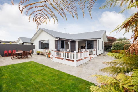 11 Majestic Way, Kelvin Grove, Palmerston North