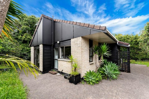 2/23 Karaka Street, Takapuna, Auckland