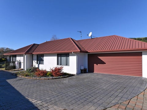 8 Kate Edger Place, Stoke, Nelson