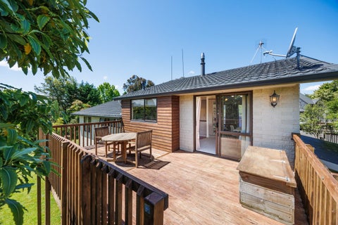 9 Hillgrove Place, Fitzherbert, Palmerston North