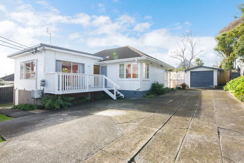54 Amberley Avenue, Te Atatu South, Auckland