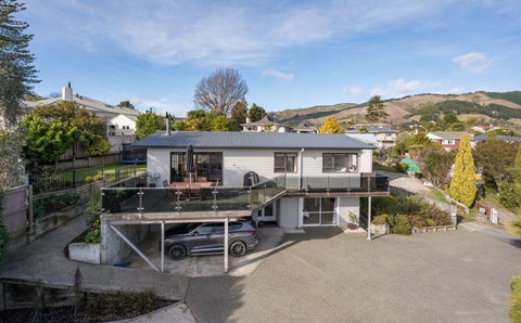4 Avon Place, Richmond