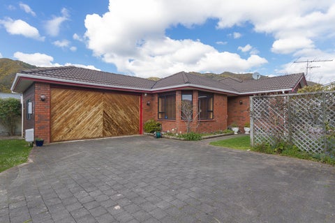 24A Saint Ronans Avenue, Waterloo, Lower Hutt