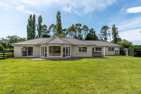 137 Kent Street, Carterton