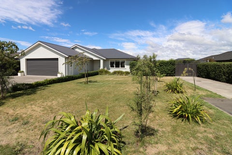 5 Routhan Way, Carterton