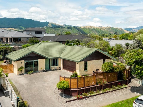 159 Milne Drive, Paraparaumu