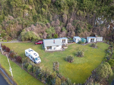13 Mihiwaka Road, Long Beach, Port Chalmers
