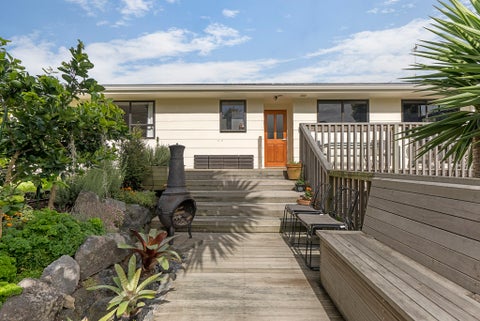 1/21 Gwenand Place, Botany Downs, Auckland