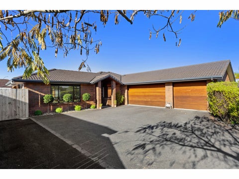 12 Whitford Place, Rototuna North, Hamilton