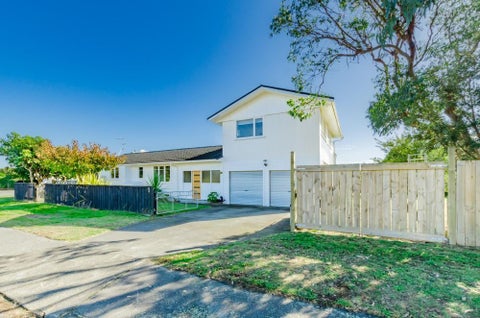 1 Hadfield Place, Paraparaumu Beach, Paraparaumu