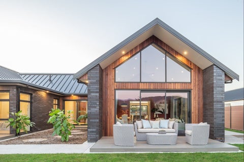 22 Phoenix Palms Grove, Levin, Levin