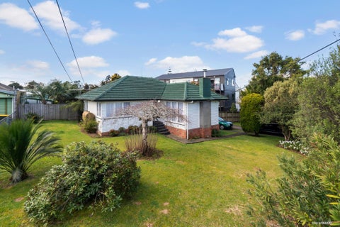 37 Smythe Road, Henderson, Auckland