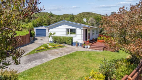 21 Oaklands Grove, Clouston Park, Upper Hutt