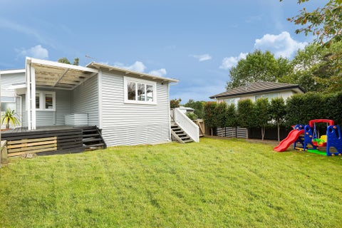 26 Gladstone Road, Northcote, Auckland