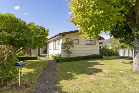 6 Brandon Street, Otaki