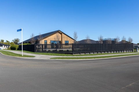 29 Honeyfield Drive, Whalers Gate, New Plymouth