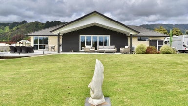 18 Mountain View Drive, Manakau, Otaki