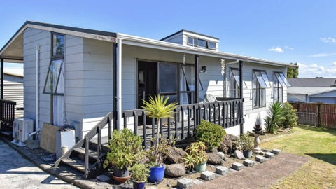 5 Iris Place, Clendon Park, Auckland