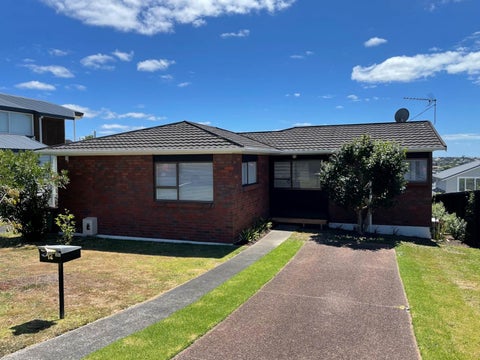 1/14 Montgomery Avenue, Rothesay Bay, Auckland