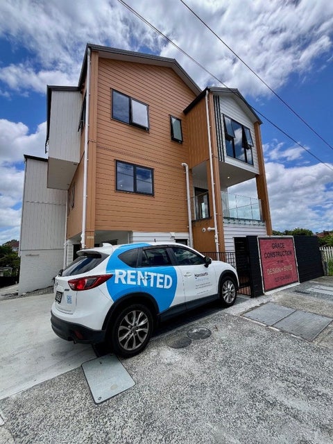 1/2145 Great North Road, Avondale, Auckland