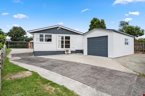 69 Glen Marine Parade, Glendene, Auckland