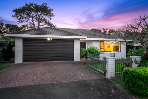 206 Glengarry Road, Glen Eden, Auckland