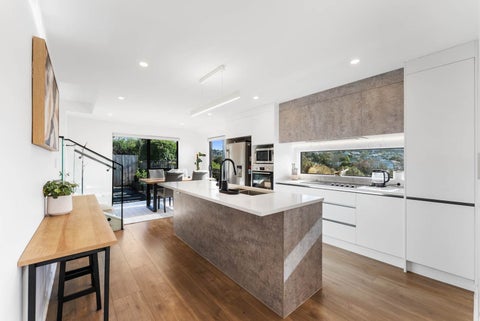 6D Oaktree Avenue, Browns Bay, Auckland