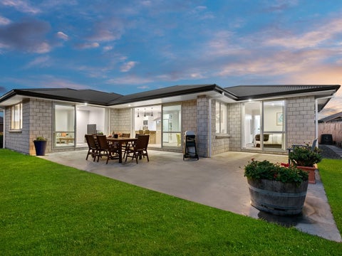 83 Puhirake Crescent, Pyes Pa, Tauranga