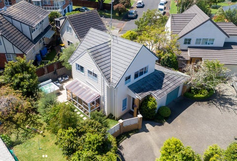 1/12 Cobblestone Lane, Hillcrest, Auckland