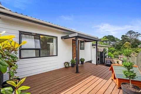 2/53 Topliss Drive, Northcross, Auckland