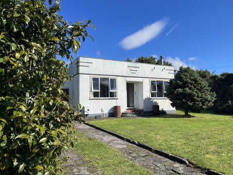 153 Portia Street, Stratford